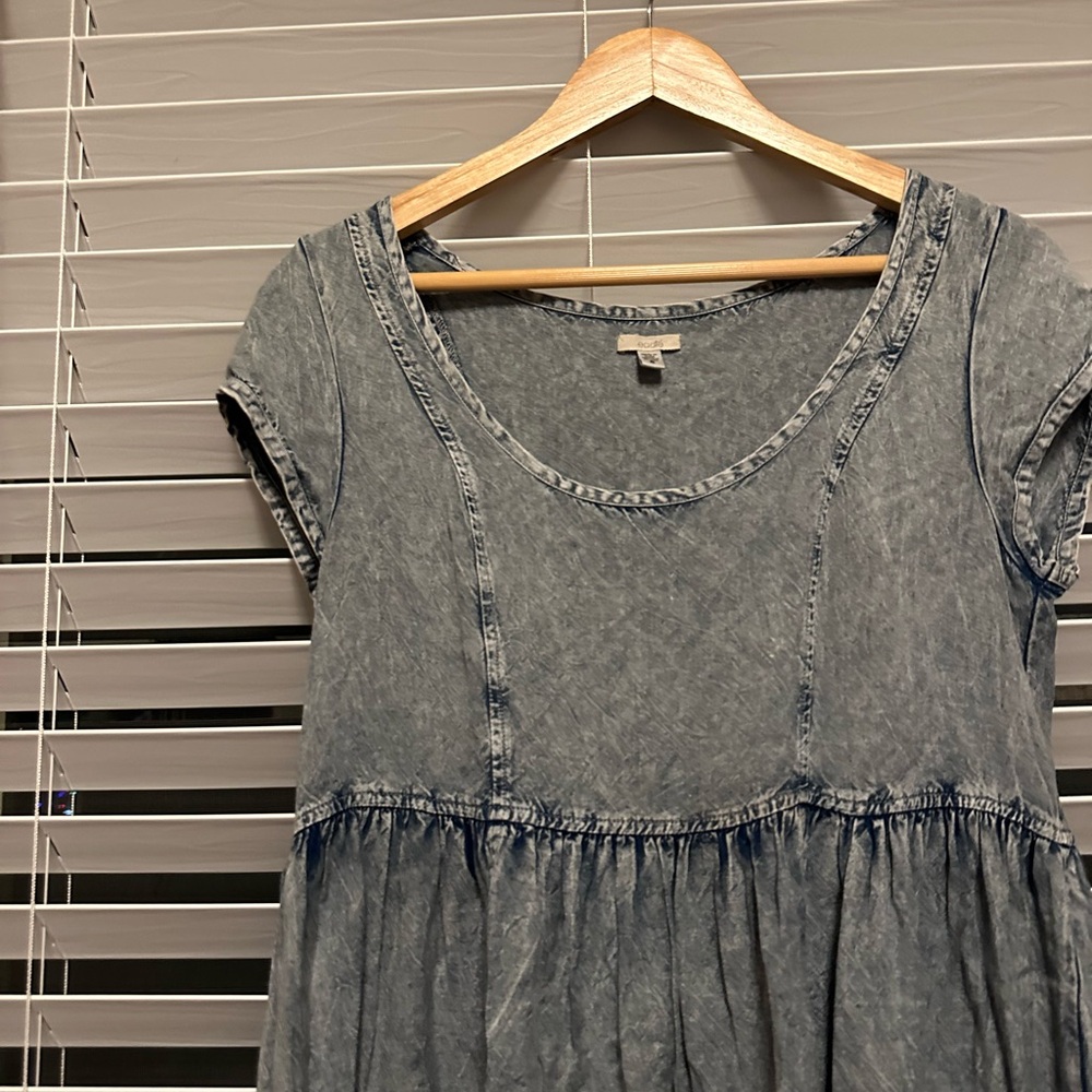 Dress - Picture 2 of 3
